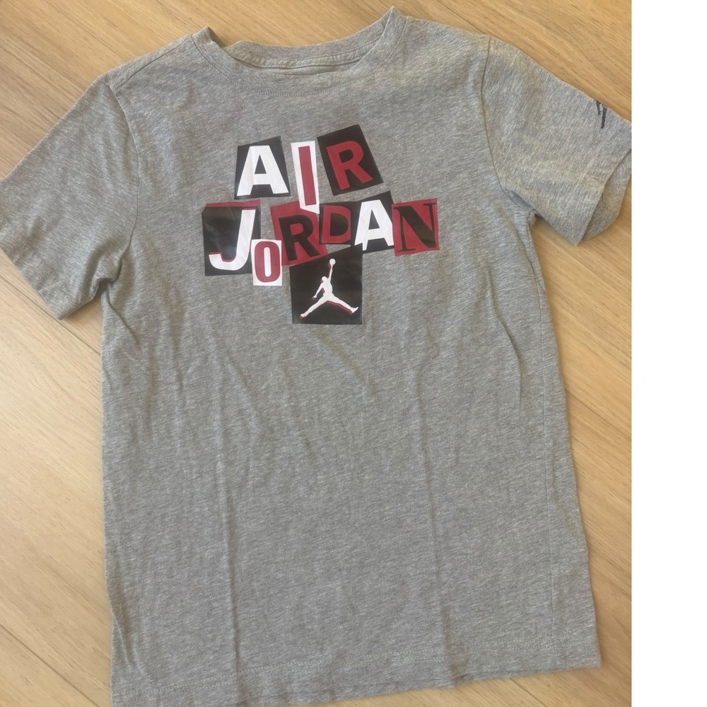 Air Jordan Boys Gray Graphic Tee Shirt Jumpman Logo Size Large 12-13 Yrs